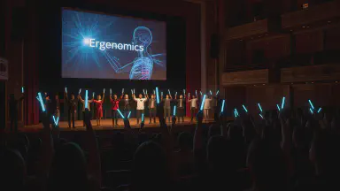 Idol Industry Shaken. New Group's Encore is a "Proper Chair Sitting Posture Lecture" - Style 3