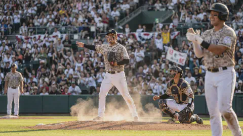 Pro Baseball Mandates Pre-Pitch 'Mie' Poses: Era Where 10 Seconds of Stillness Beats 100 mph Fastballs