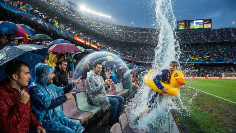 「絶対濡れないシールド」発売、副作用は「隣人を水没させる」。開発元は「仕様です」と回答