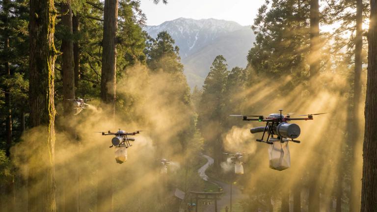 くしゃみ発電が実用化、スギ花粉が「緑の石油」に高騰 暖房求め花粉を吸引する市民が過熱・発光する事態へ