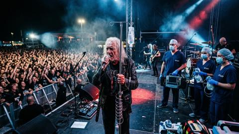 Legendary Band's VIP Seat Perk Guarantees "Resuscitation" — 80% of Ticket Price Goes to Life Support Equipment