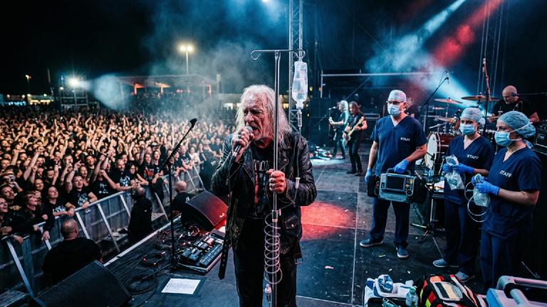 伝説バンドのVIP席特典に「蘇生」確約　チケット代の8割は生命維持装置代へ